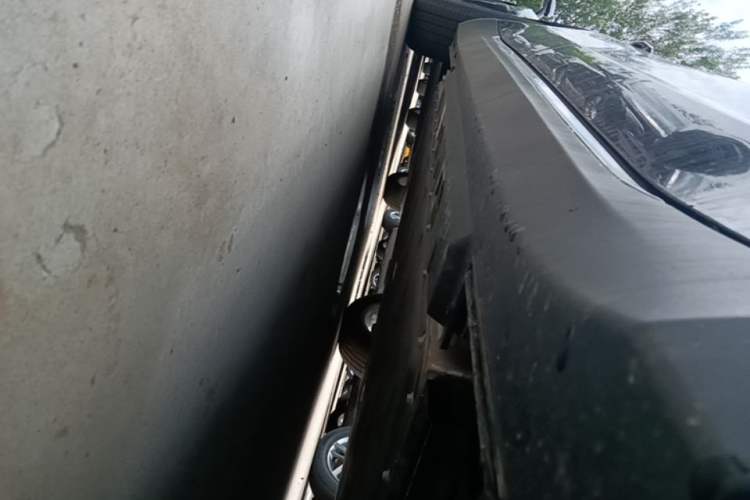 Used Hongqi E-QM5 2025 610 km PLUS Right Side Sill