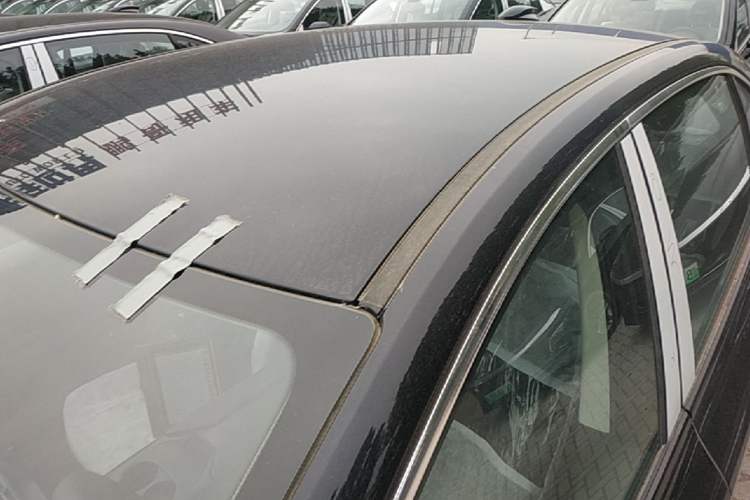 Used Hongqi E-QM5 2025 500km Range Commuter Version Roof