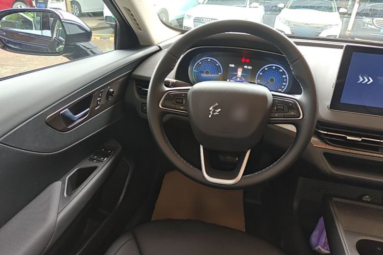 Used Hongqi E-QM5 2025 610 km PLUS Steering Wheel