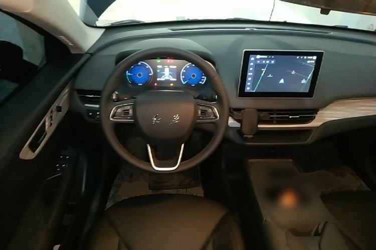 Used Hongqi E-QM5 2025 500km Range Commuter Version Steering Wheel