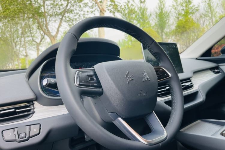 Used Hongqi E-QM5 2025 500km Range Commuter Version Steering Wheel