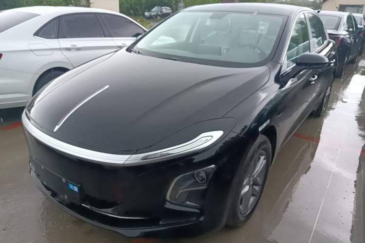 Used Hongqi E-QM5 2025 610 km PLUS Guazi used car, China used car export, Used car for sale, Used cars, Cheapest cars for sale