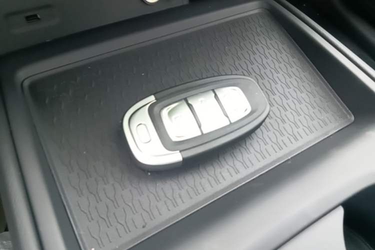 Used Hongqi E-QM5 2025 610 km PLUS Vehicle Key