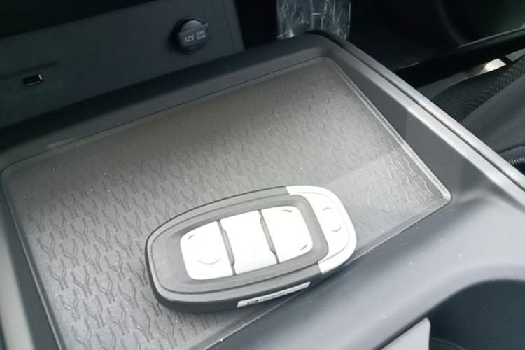 Used Hongqi E-QM5 2025 610 km PLUS Vehicle Key