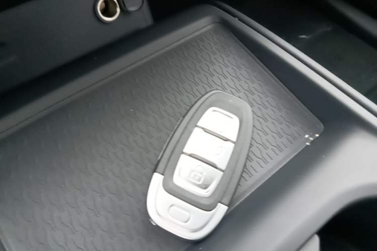 Used Hongqi E-QM5 2025 610 km PLUS Vehicle Key