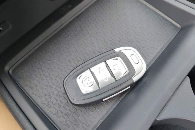 Used Hongqi E-QM5 2025 610 km PLUS Vehicle Key