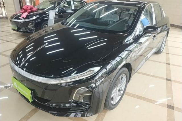 Used Hongqi E-QM5 2025 500km Range Commuter Version