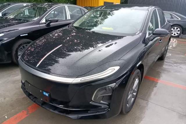 Used Hongqi E-QM5 2025 610 km PLUS