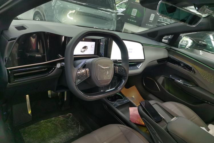 Used Hongqi EH7 2024 640 Pro+ All-Wheel Drive Center Console