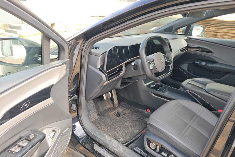 Used Hongqi EH7 2024 690 Pro Driver Seat
