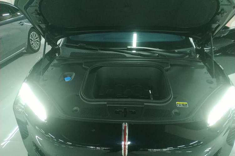 Used Hongqi EH7 2024 690 Pro Engine Bay