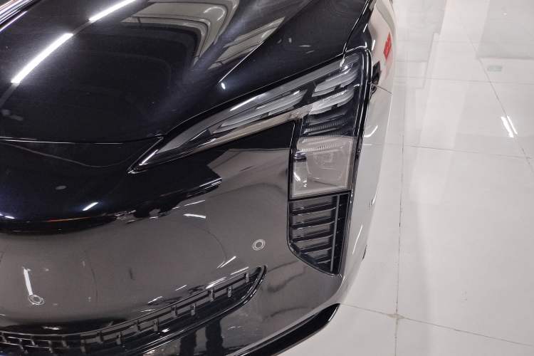 Used Hongqi EH7 2024 690 Pro Exterior 2