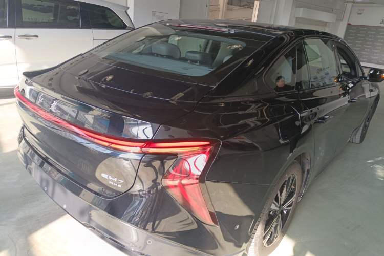 Used Hongqi EH7 2024 690 Pro Exterior 5