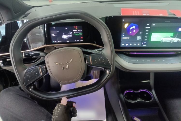 Used Hongqi EH7 2024 690 Pro Interior 2