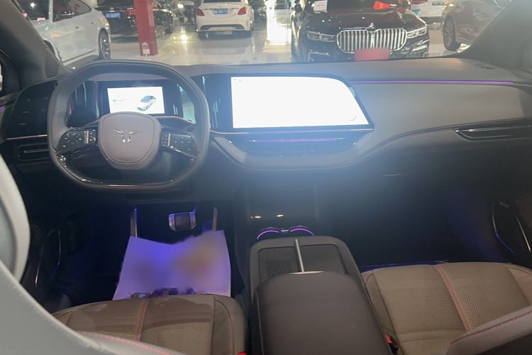 Used Hongqi EH7 2024 690 Pro Glory Edition Interior 3