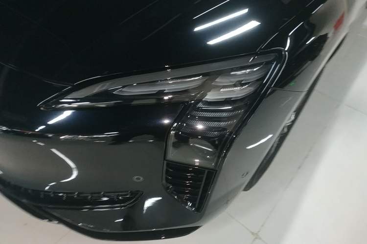 Used Hongqi EH7 2024 690 Pro Left Front Headlight