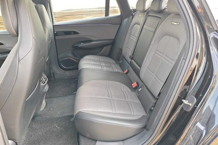 Used Hongqi EH7 2024 690 Pro Left Rear Seat