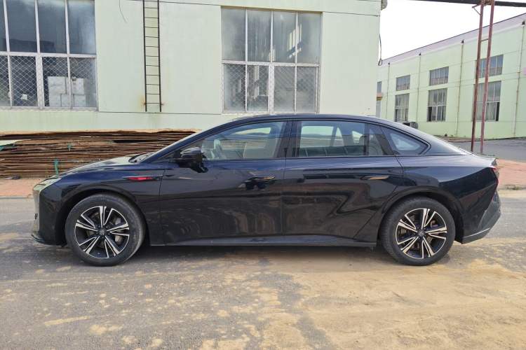 Used Hongqi EH7 2024 690 Pro Left Side