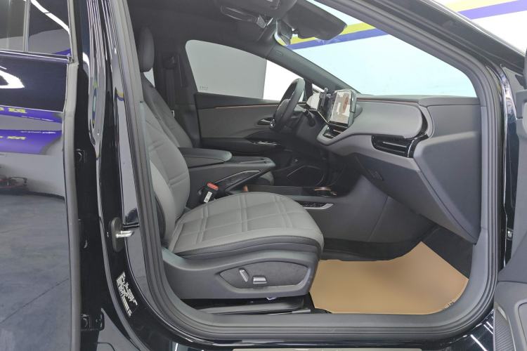 Used Hongqi EH7 2024 600 Pro Right Front Seat
