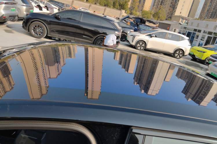 Used Hongqi EH7 2024 690 Pro Roof
