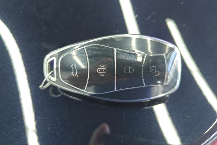 Used Hongqi EH7 2024 600 Pro Vehicle Key