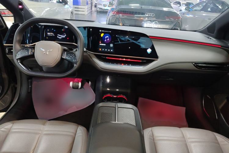 Used Hongqi EH7 2024 760 Pro+ Four-Wheel Drive Version Center Console
