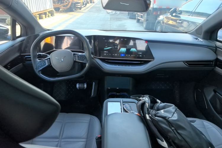 Used Hongqi EH7 2024 820 Pro Center Console