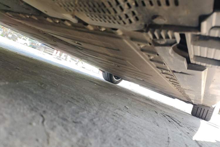 Used Hongqi EH7 2024 690 Pro Chassis Front Left
