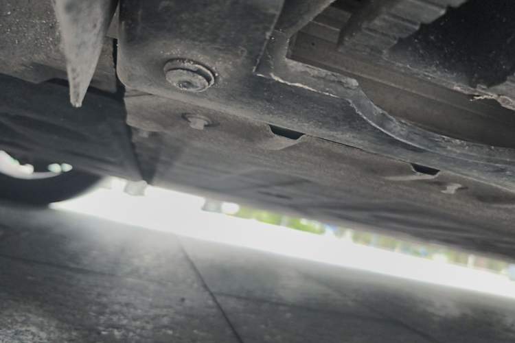 Used Hongqi EH7 2024 760 Pro+ Four-Wheel Drive Version Chassis Rear Right