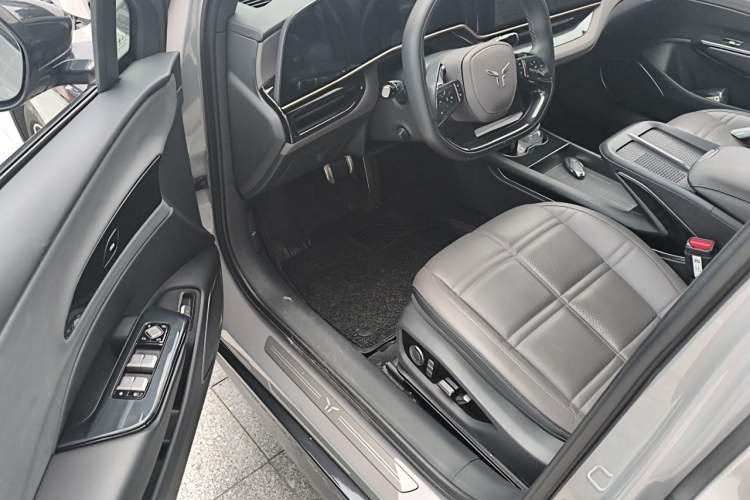 Used Hongqi EH7 2024 760 Pro+ Four-Wheel Drive Version Driver Seat