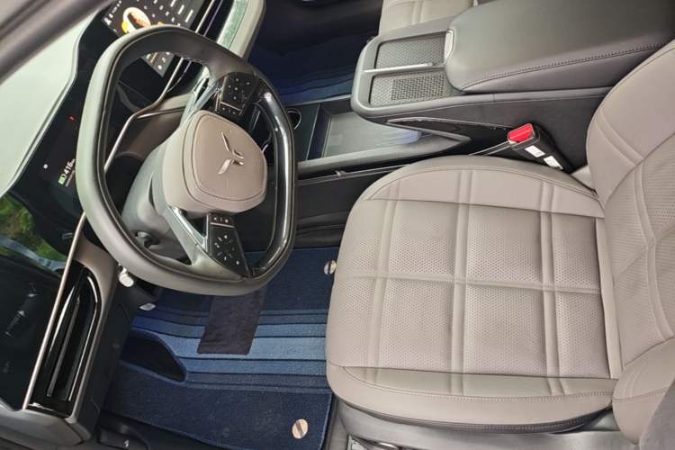 Used Hongqi EH7 2024 690 Pro Driver Seat