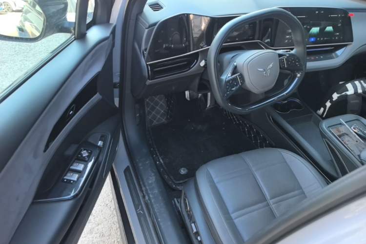 Used Hongqi EH7 2024 820 Pro Driver Seat