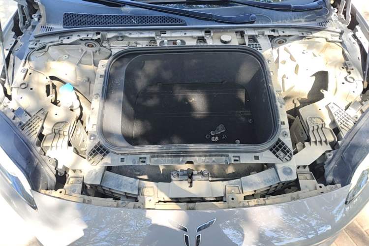 Used Hongqi EH7 2024 690 Pro Engine Bay