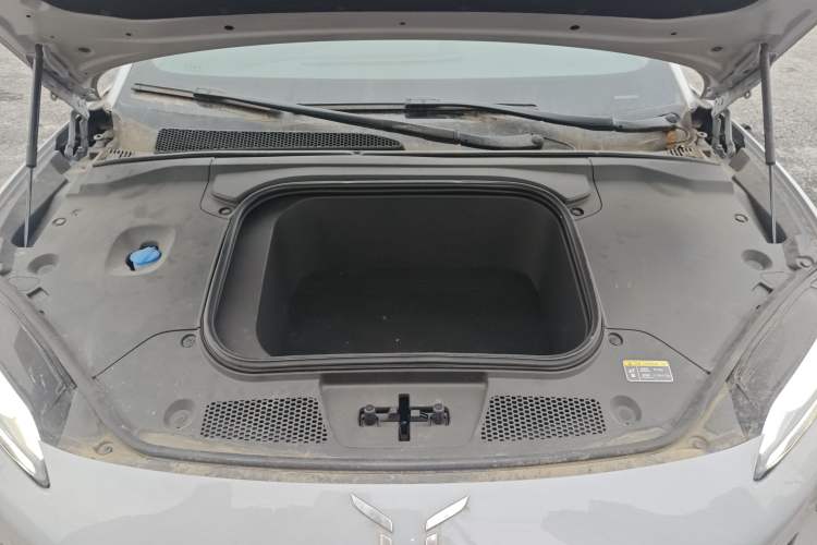 Used Hongqi EH7 2024 690 Pro Engine Bay
