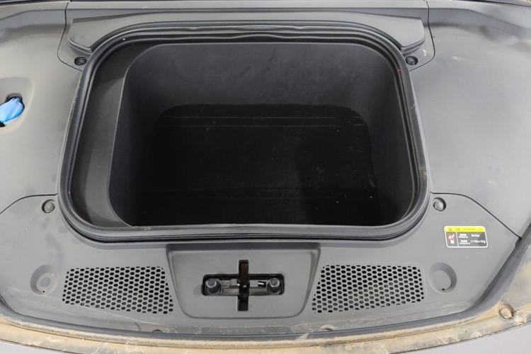 Used Hongqi EH7 2024 760 Pro+ Four-Wheel Drive Version Engine Bay