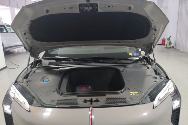 Used Hongqi EH7 2024 760 Pro+ Four-Wheel Drive Version Engine Bay
