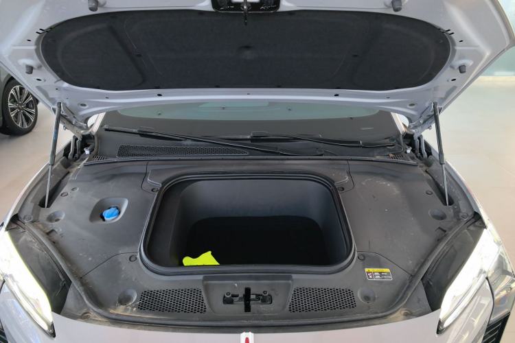 Used Hongqi EH7 2024 820 Pro Engine Bay