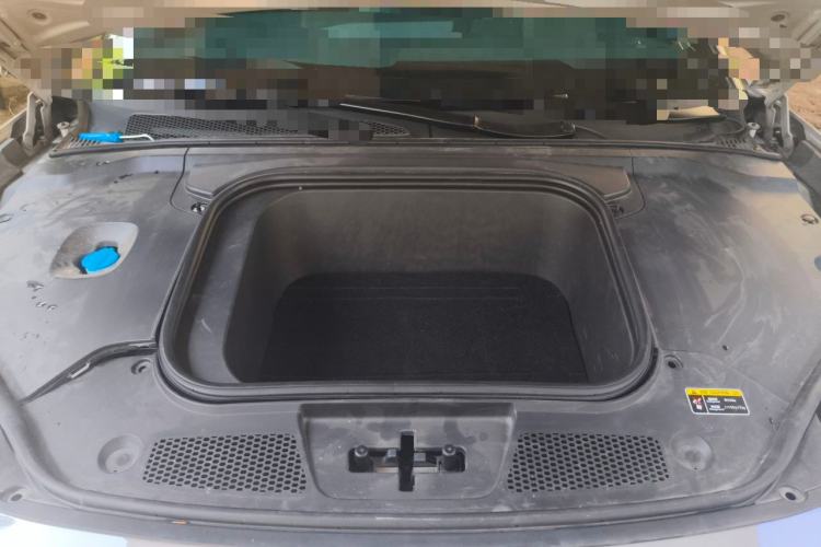 Used Hongqi EH7 2024 820 Pro Engine Bay