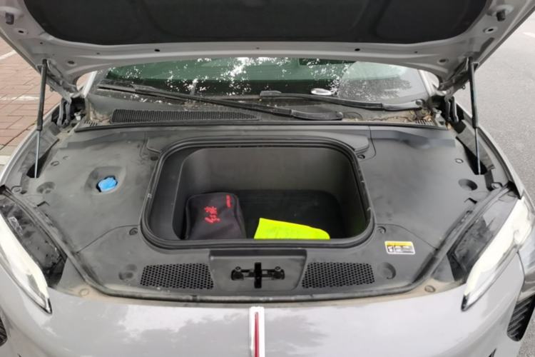 Used Hongqi EH7 2024 760 Pro+ Four-Wheel Drive Version Engine Bay