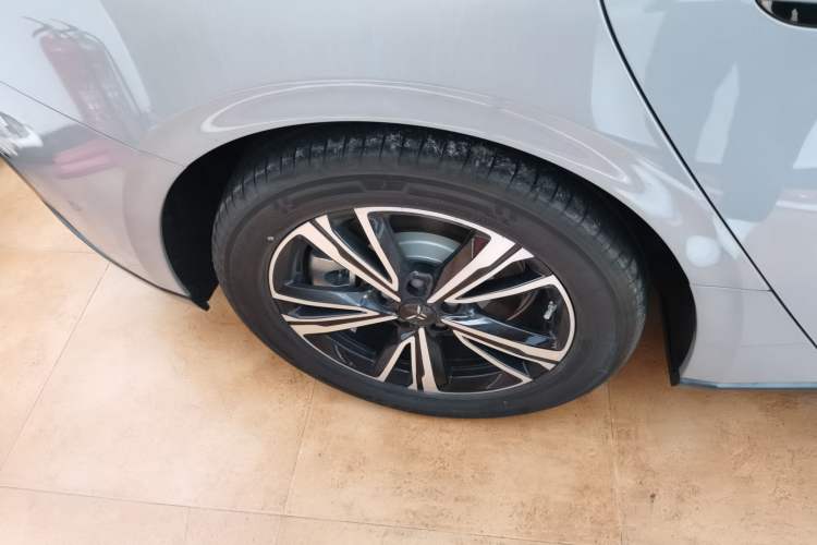 Used Hongqi EH7 2024 690 Pro Exterior 2