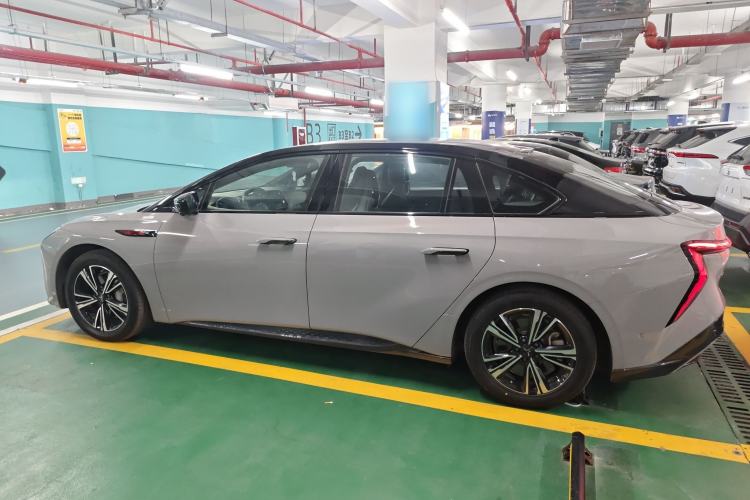 Used Hongqi EH7 2024 690 Pro Exterior 3