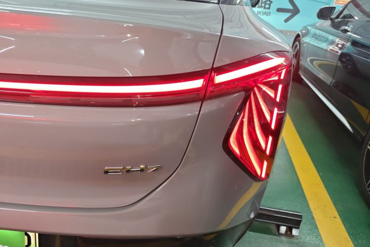 Used Hongqi EH7 2024 690 Pro Exterior 6