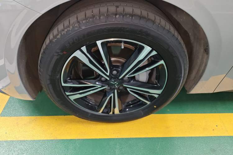 Used Hongqi EH7 2024 690 Pro Exterior 7