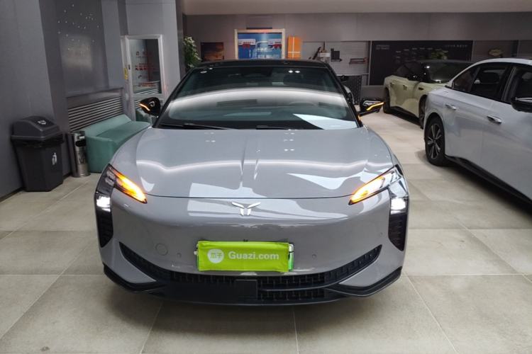 Used Hongqi EH7 2024 690 Pro Front