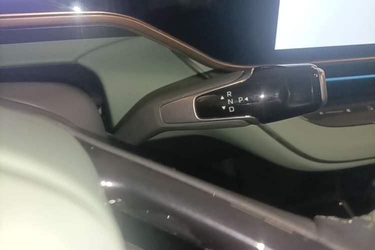 Used Hongqi EH7 2024 820 Pro Gear Lever