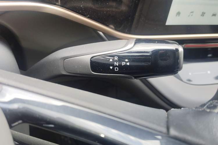 Used Hongqi EH7 2024 820 Pro Gear Lever