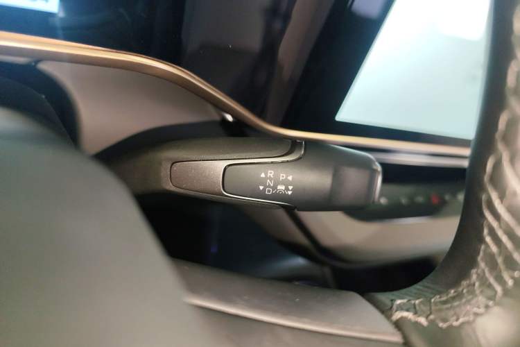 Used Hongqi EH7 2024 640 Pro+ All-Wheel Drive Gear Lever