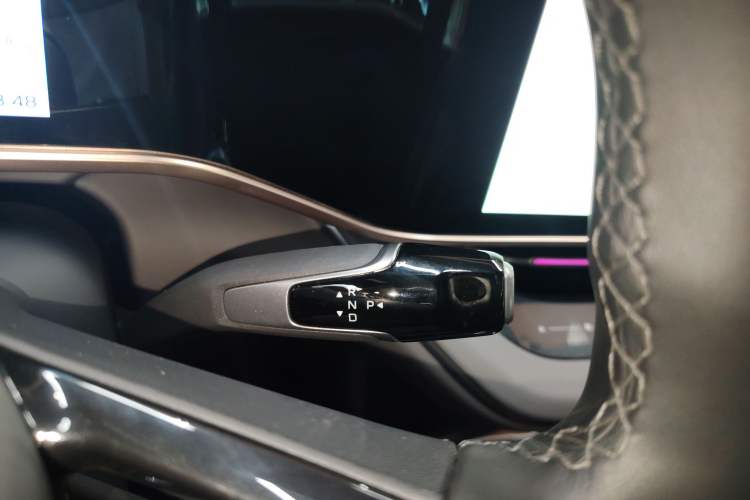 Used Hongqi EH7 2024 760 Pro+ Four-Wheel Drive Version Gear Lever