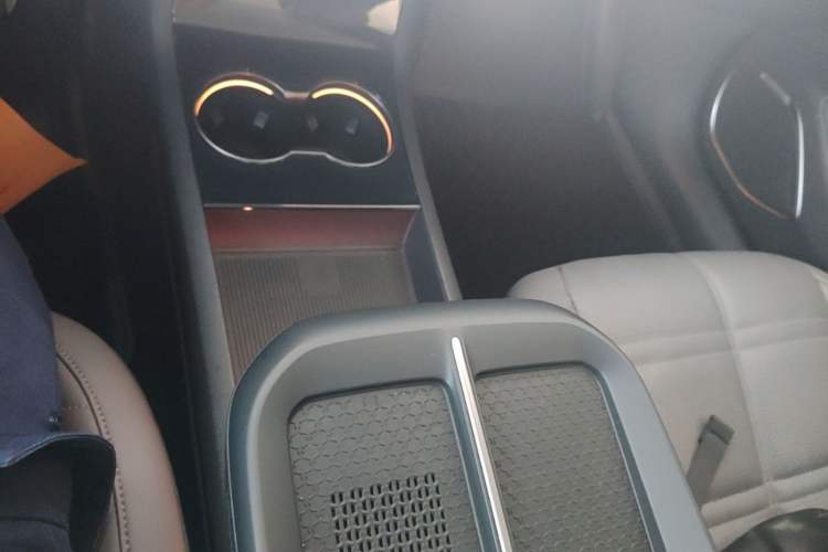 Used Hongqi EH7 2024 820 Pro Gear Lever