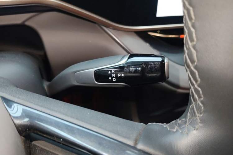 Used Hongqi EH7 2024 690 Pro Gear Lever